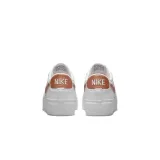 Dámská vycházková obuv NIKE Blazer Low Platform white black sail metallic copper · záber 5