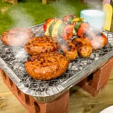SED premium fuels Bar-Be-Quick - jednorázový gril · záber 2