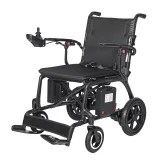 Skladací elektrický karbónový invalidný vozík inSPORTline Feally • 16,2 kg • do 120kg • až 25km dojazd · záber 2