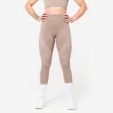 DOMYOS Dámske legíny na fitness 900 s vreckom na telefón hnedé XS · záber 1